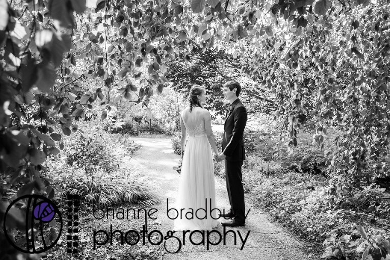 brianne-bradbury-photography-morton-arboretum-fall-wedding-10